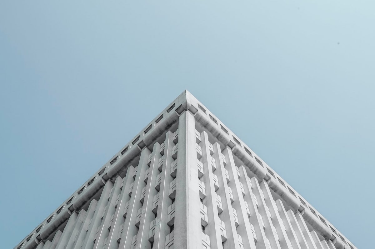 开云体育官网-众多球迷接机U23国足 李昊:中国足球仍需努力