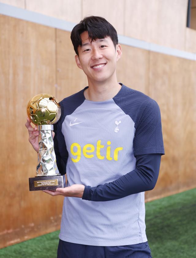 1715945348323000695.jpg BFA 2023 -2 Heung-Min Son.jpg
