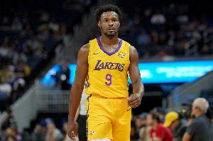 可圈可点!布朗尼半场10分钟4中2高效贡献8分1助 罚球4中3