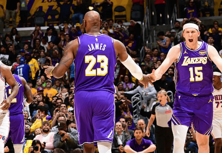 kaiyun-詹姆斯前三节9中2得到7分2板8助，末节8中5得到10分2板2助