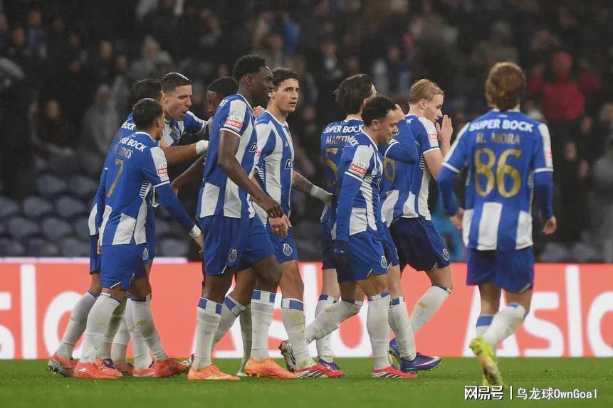 开云体育官网-强得可怕！夺冠热门踢疯了，狂揽11连胜+赛季不败，高居榜首